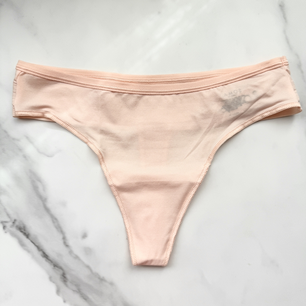 NWT SOMA VANISHING EDGE MICROFIBER THONG PANTRY IN APRICOTTA SIZE XS/XL
